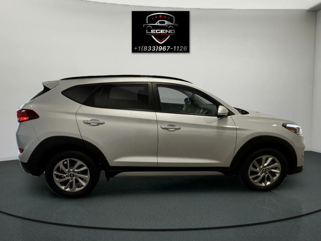 2018 Hyundai Tucson SE / Clean Carfax/ Low KM/ With Winter & summer tires